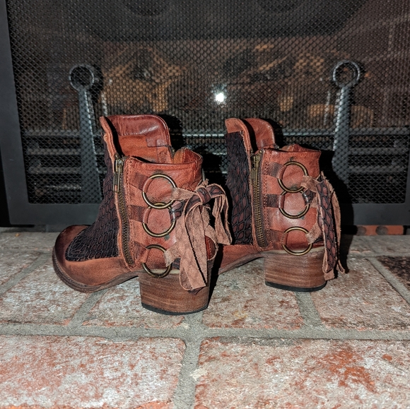 FreeBird CHERI Rust Multi Booties size 7 - Picture 6 of 13